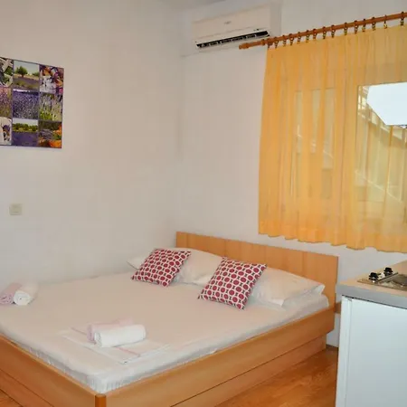 Veselko Lägenhet Makarska