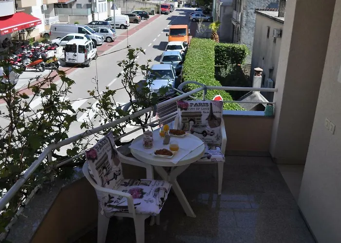 Veselko * Макарска