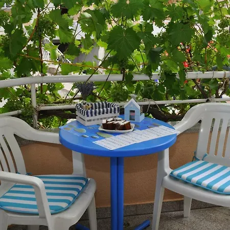 Veselko Lägenhet Makarska